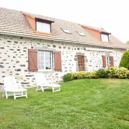Holiday home Maison De Caractere Avec Jardin, Proche Salers, Animaux Acceptes, Wifi - Fr-1-742-593 Saint-Martin-Valmeroux