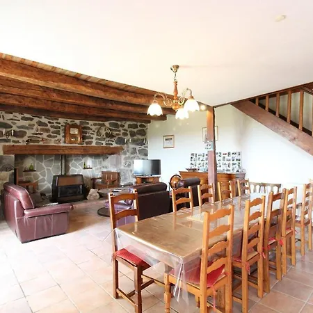 Maison De Caractere Avec Jardin, Proche Salers, Animaux Acceptes, Wifi - Fr-1-742-593 Holiday home *